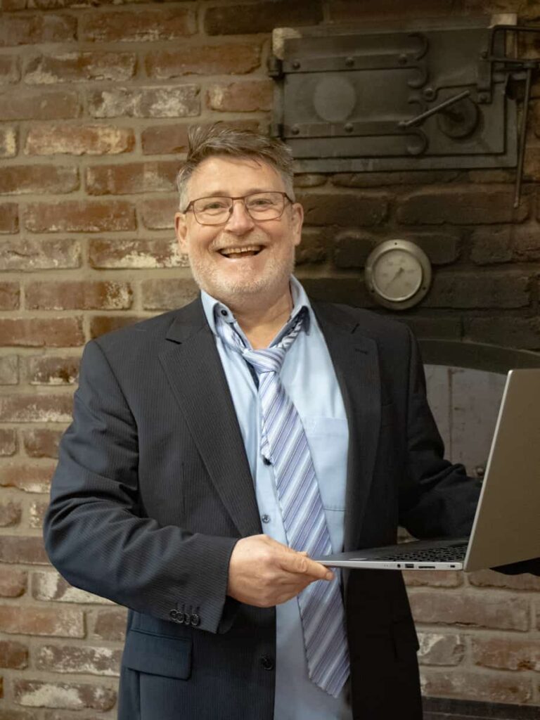 Andreas  Stracke
